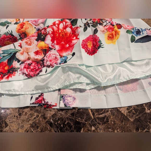 Gianni Bini Sleeveless Pleated Floral Dress - Picture 6 of 8